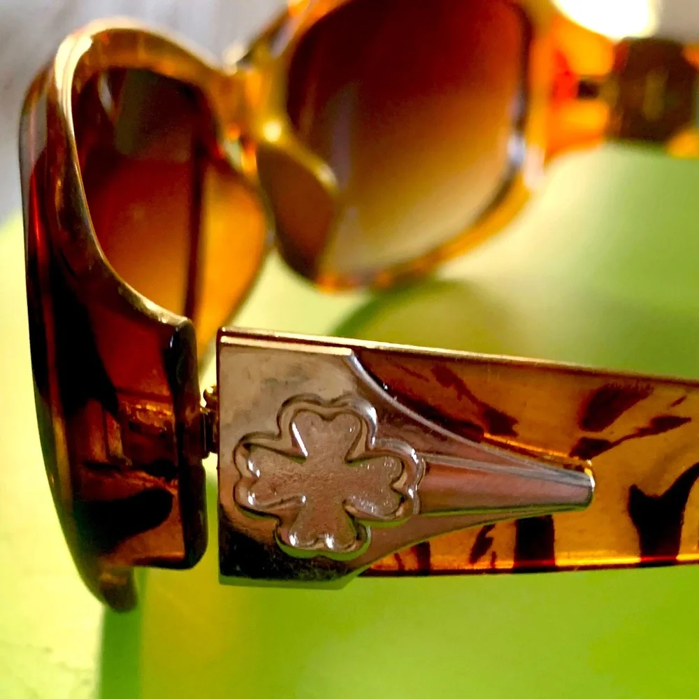 N/A sunglasses wash